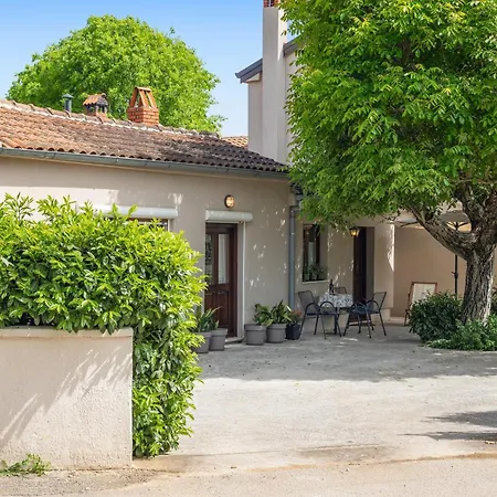 Apartamento 1 Bedroom Gorgeous In *