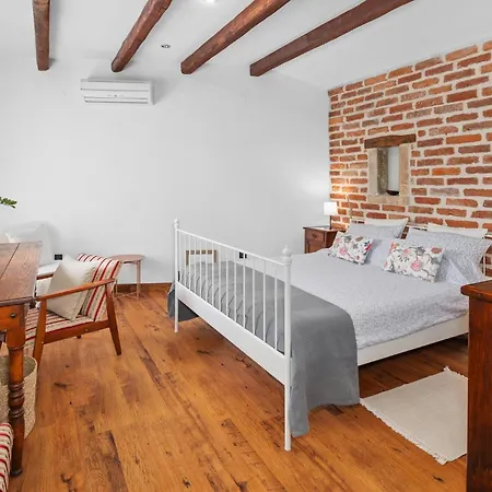 1 Bedroom Gorgeous In Poreč