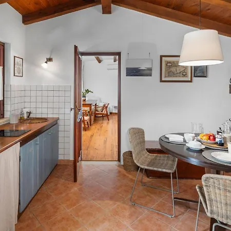 1 Bedroom Gorgeous In
